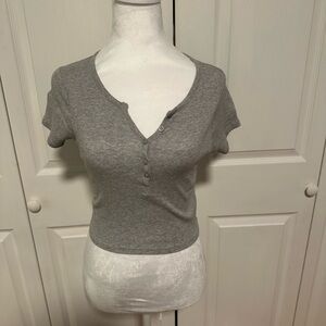 EST. PAC. Gray Button-Up Women's Top